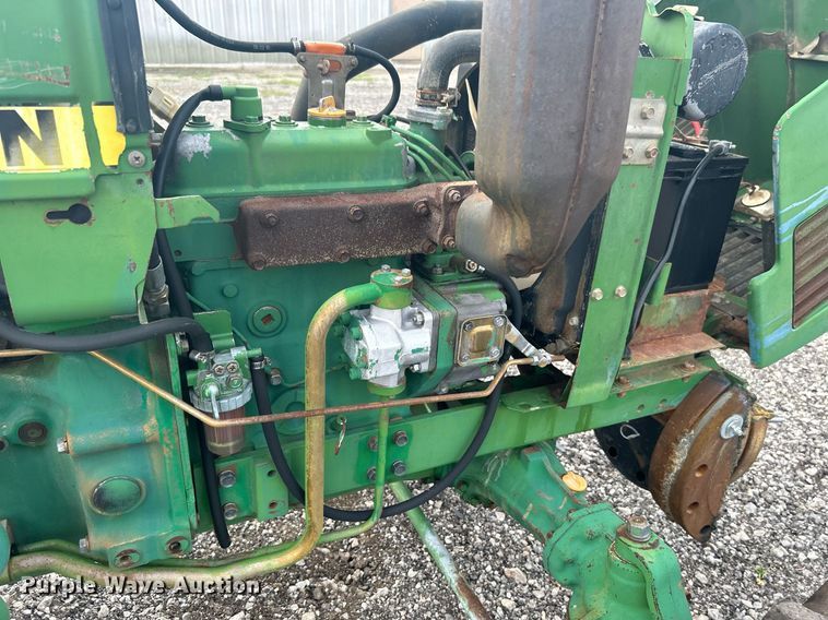image for item LV9075 1985  John Deere 750  MFWD tractor