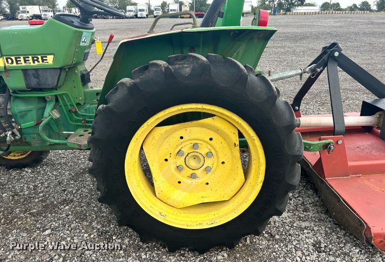 image for item LV9075 1985  John Deere 750  MFWD tractor