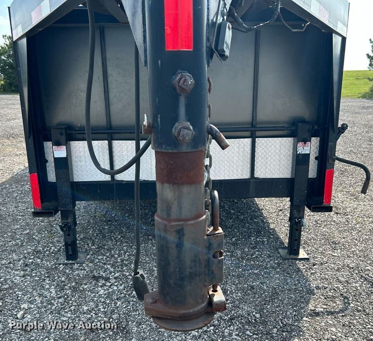 image for item LV9078 2015 C&W trailers 732VT7K2  enclosed cargo trailer