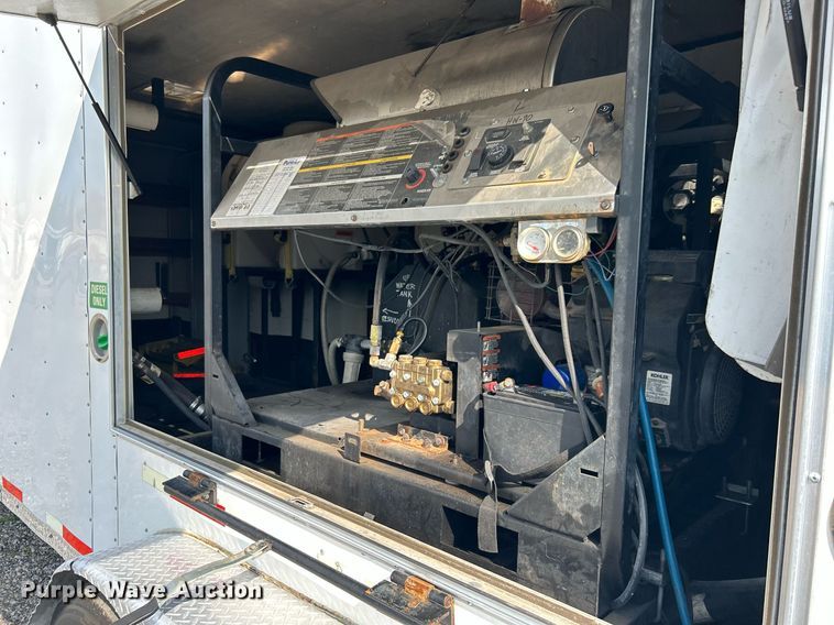 image for item LV9078 2015 C&W trailers 732VT7K2  enclosed cargo trailer