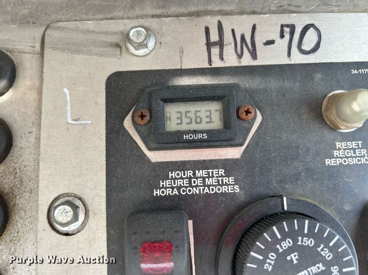 image for item LV9078 2015 C&W trailers 732VT7K2  enclosed cargo trailer