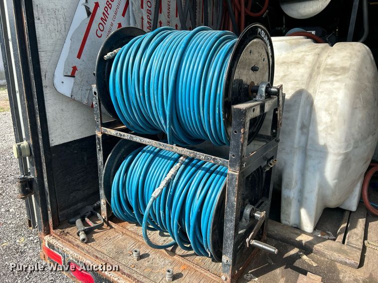 image for item LV9078 2015 C&W trailers 732VT7K2  enclosed cargo trailer