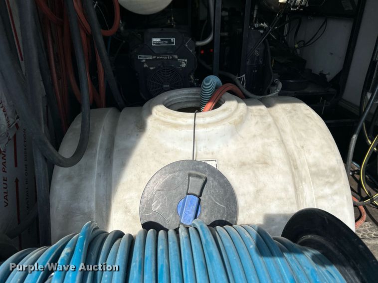 image for item LV9078 2015 C&W trailers 732VT7K2  enclosed cargo trailer