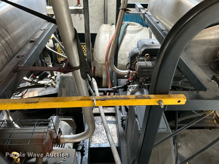 image for item LV9078 2015 C&W trailers 732VT7K2  enclosed cargo trailer