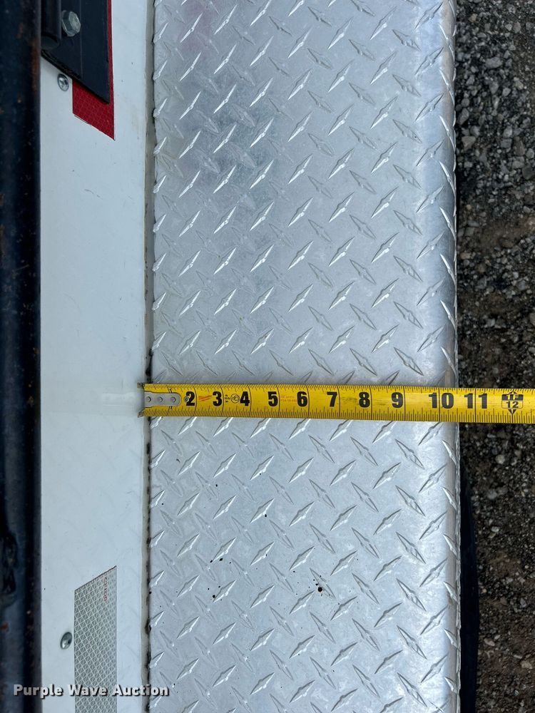 image for item LV9078 2015 C&W trailers 732VT7K2  enclosed cargo trailer