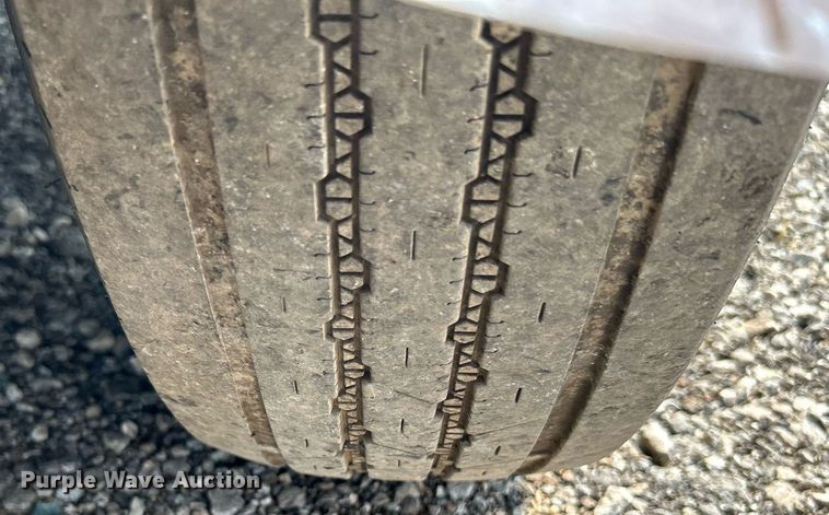 image for item LV9078 2015 C&W trailers 732VT7K2  enclosed cargo trailer