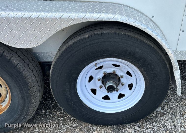 image for item LV9078 2015 C&W trailers 732VT7K2  enclosed cargo trailer