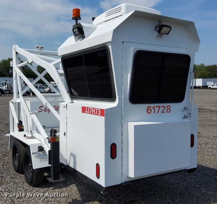 image for item LV9082 Sky Watch JJ7H73  mobile surveillance tower