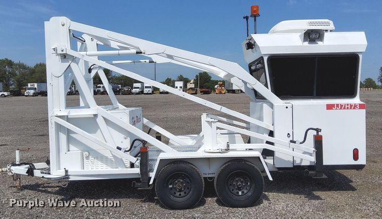 image for item LV9082 Sky Watch JJ7H73  mobile surveillance tower