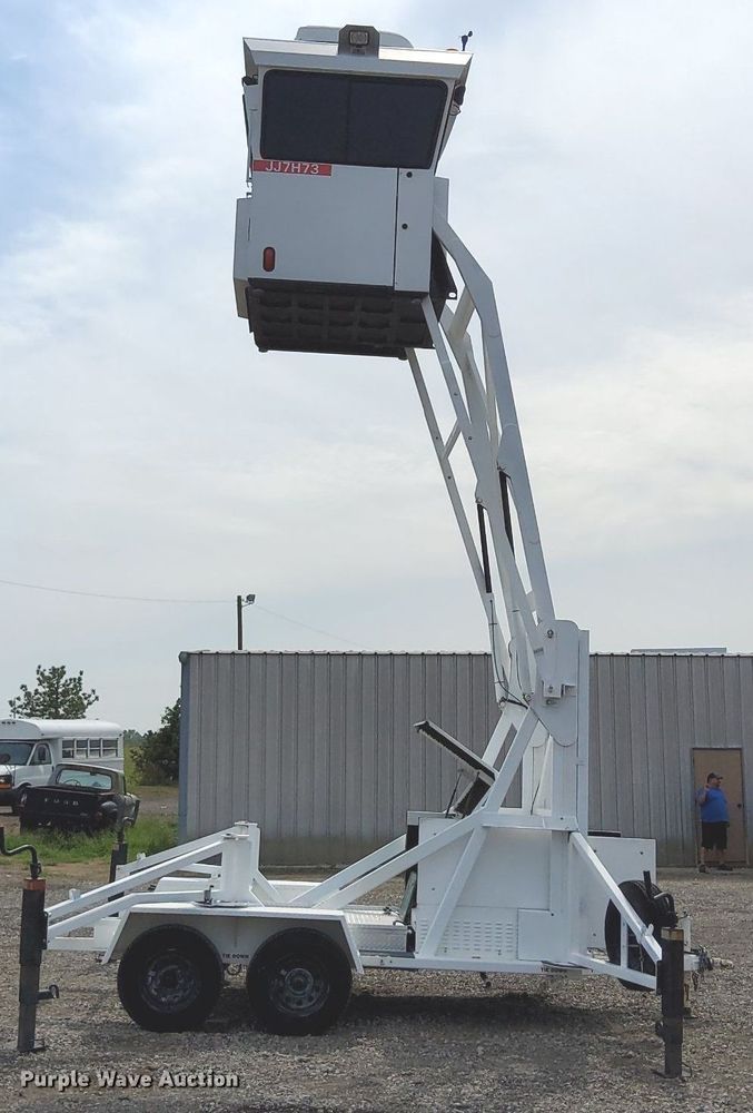 image for item LV9082 Sky Watch JJ7H73  mobile surveillance tower