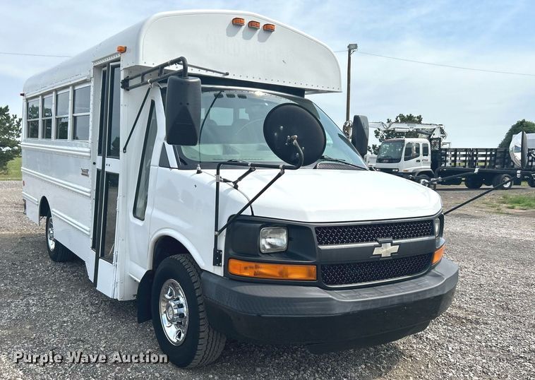 image for item LV9085 2007  Chevrolet Express 3500 Cargo  school bus