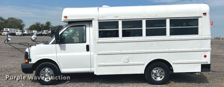 image for item LV9085 2007  Chevrolet Express 3500 Cargo  school bus