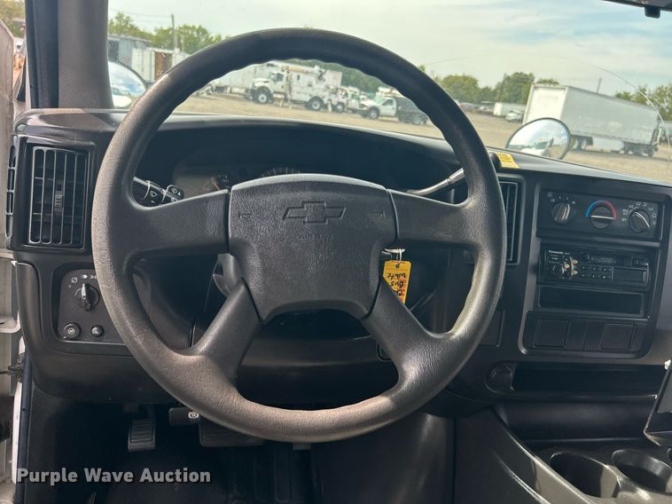 image for item LV9085 2007  Chevrolet Express 3500 Cargo  school bus