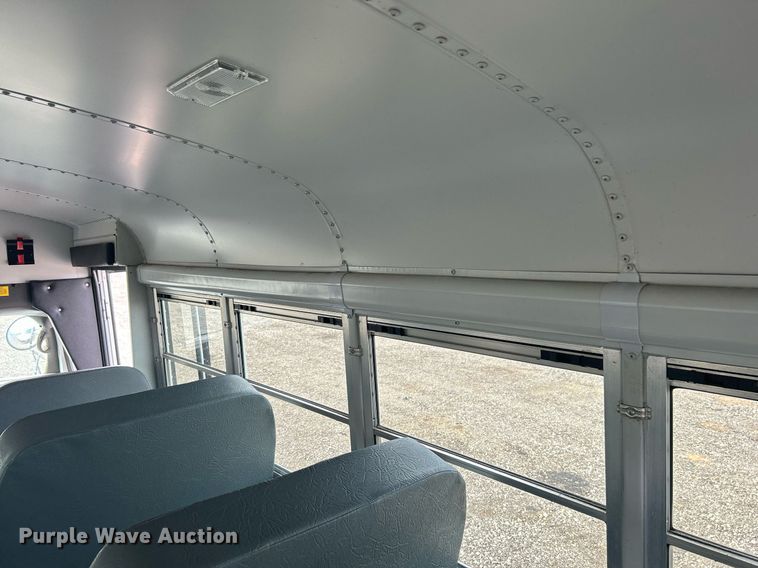 image for item LV9085 2007  Chevrolet Express 3500 Cargo  school bus