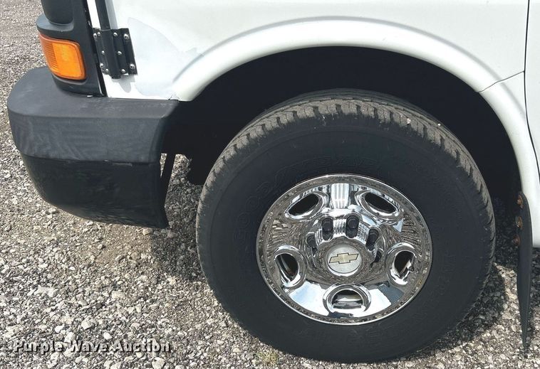 image for item LV9085 2007  Chevrolet Express 3500 Cargo  school bus