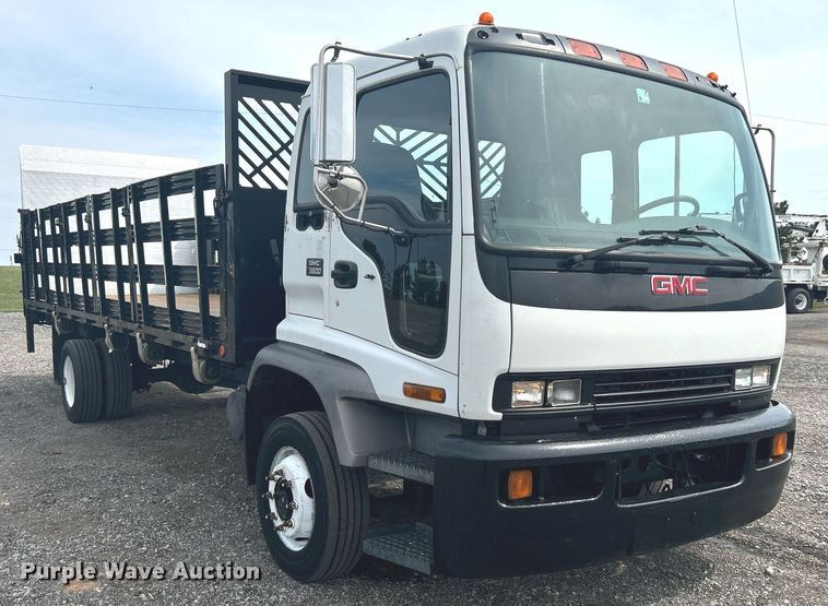 image for item LV9086 2006 GMC T6500  flatbed truck
