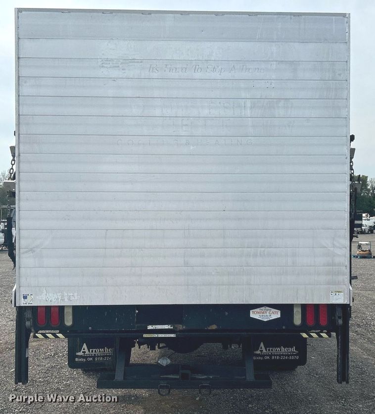 image for item LV9086 2006 GMC T6500  flatbed truck