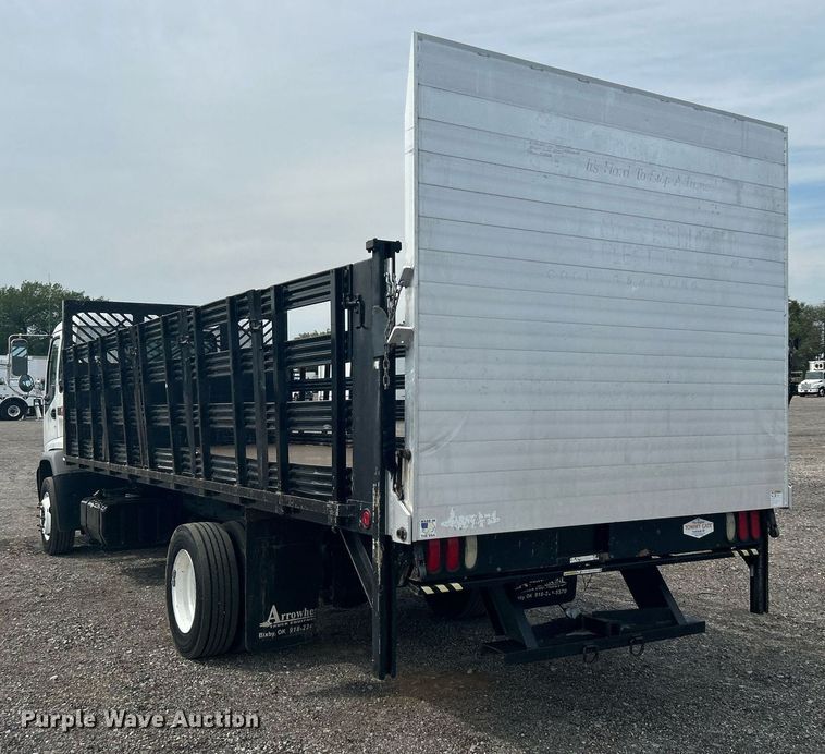 image for item LV9086 2006 GMC T6500  flatbed truck