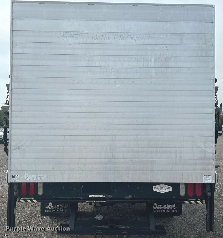 image for item LV9086 2006 GMC T6500  flatbed truck