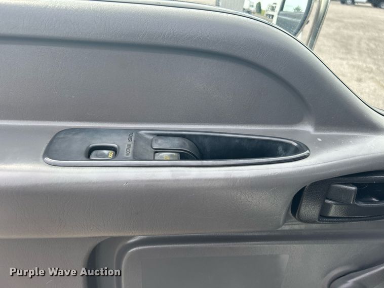 image for item LV9086 2006 GMC T6500  flatbed truck