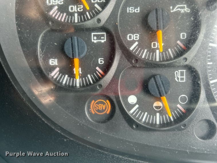 image for item LV9086 2006 GMC T6500  flatbed truck