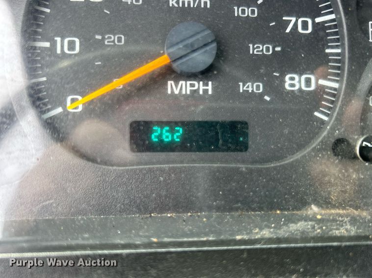 image for item LV9086 2006 GMC T6500  flatbed truck