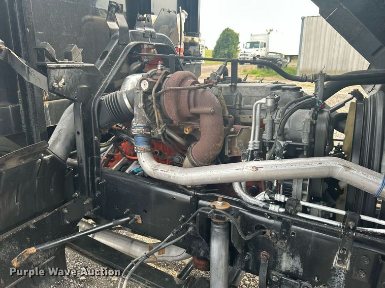 image for item LV9086 2006 GMC T6500  flatbed truck