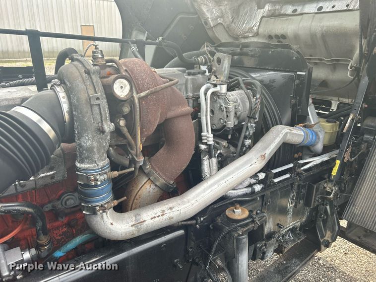 image for item LV9086 2006 GMC T6500  flatbed truck