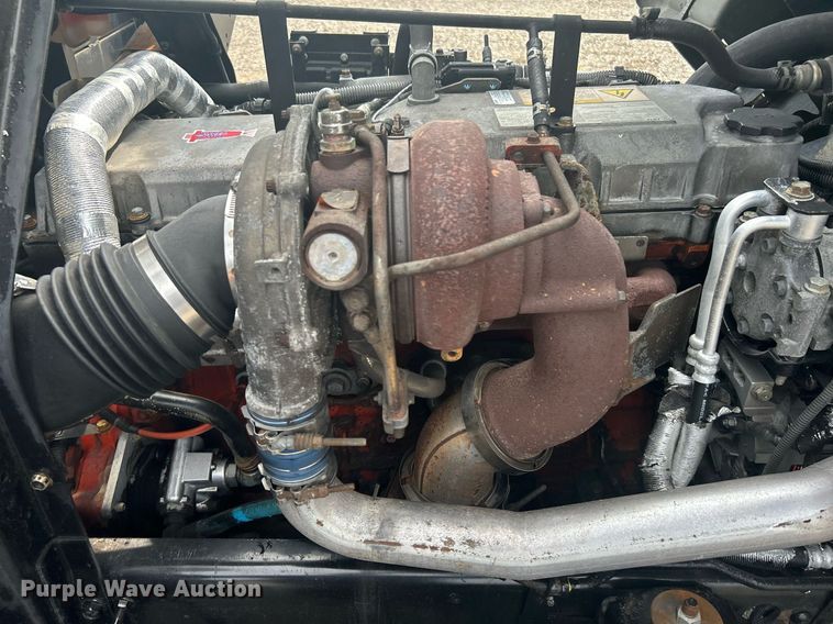 image for item LV9086 2006 GMC T6500  flatbed truck