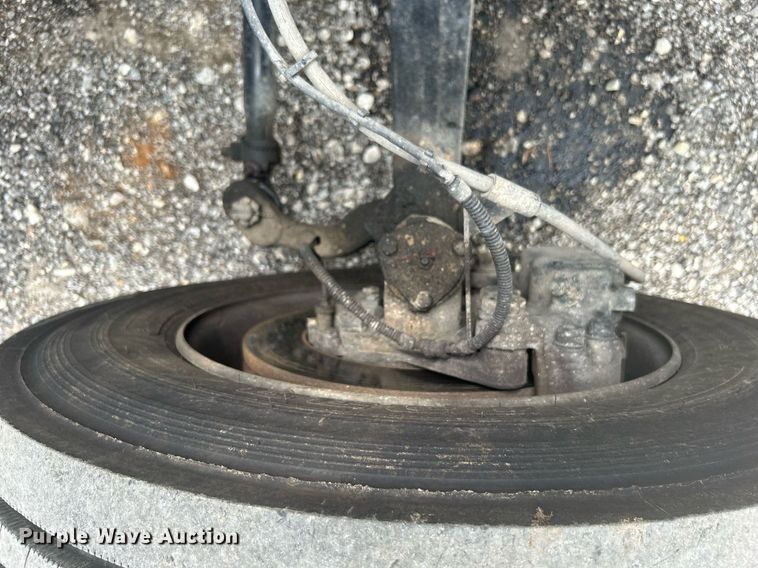 image for item LV9086 2006 GMC T6500  flatbed truck