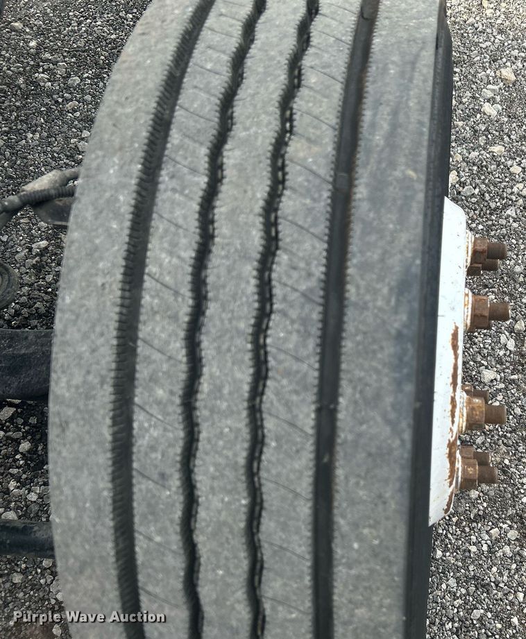 image for item LV9086 2006 GMC T6500  flatbed truck