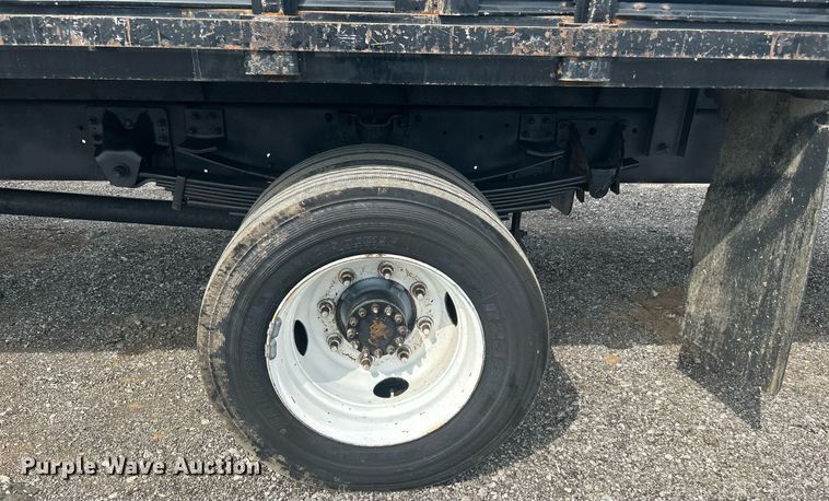 image for item LV9086 2006 GMC T6500  flatbed truck