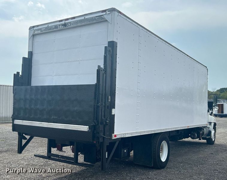 image for item LV9087 2015 Hino 338  box truck