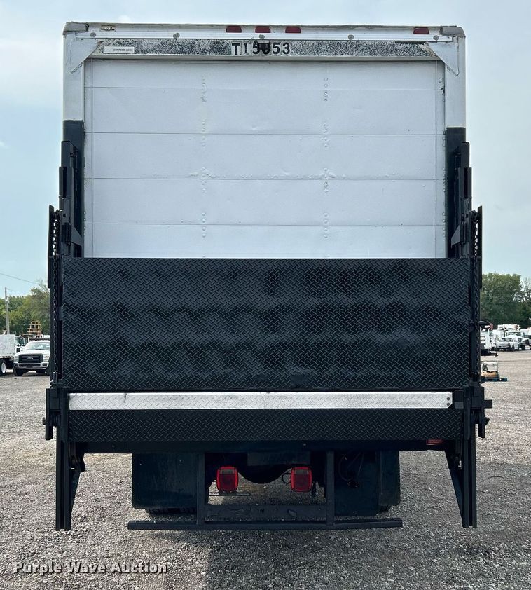 image for item LV9087 2015 Hino 338  box truck