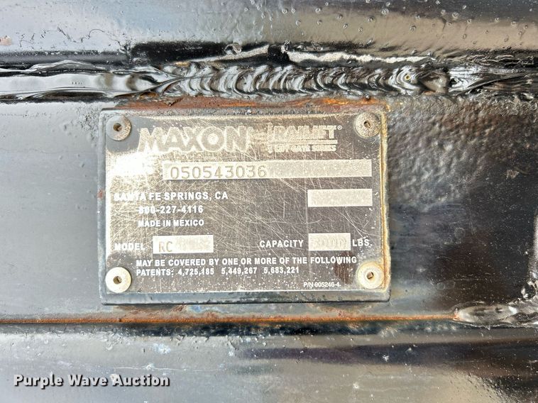 image for item LV9087 2015 Hino 338  box truck