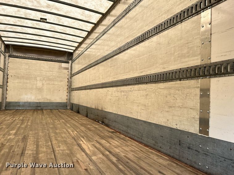 image for item LV9087 2015 Hino 338  box truck