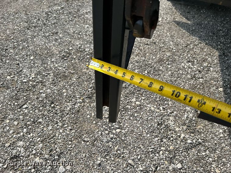 image for item LV9087 2015 Hino 338  box truck