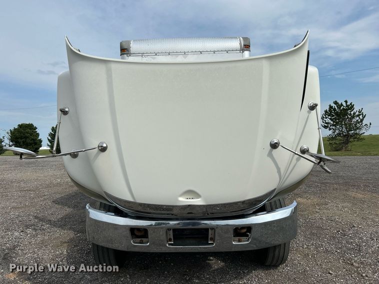 image for item LV9087 2015 Hino 338  box truck