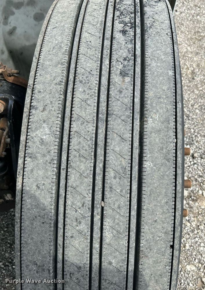 image for item LV9087 2015 Hino 338  box truck