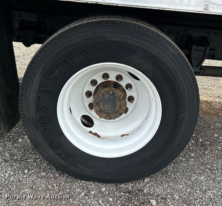 image for item LV9087 2015 Hino 338  box truck