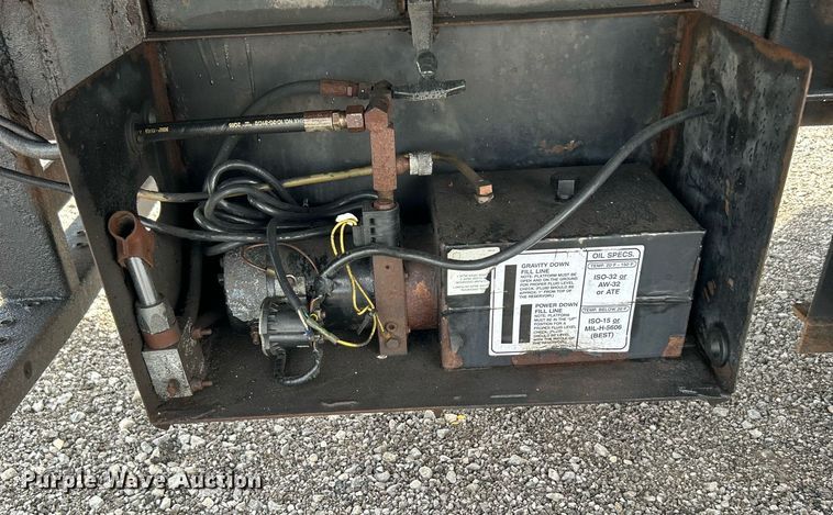 image for item LV9087 2015 Hino 338  box truck