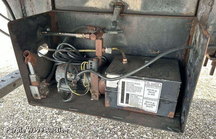 image for item LV9087 2015 Hino 338  box truck