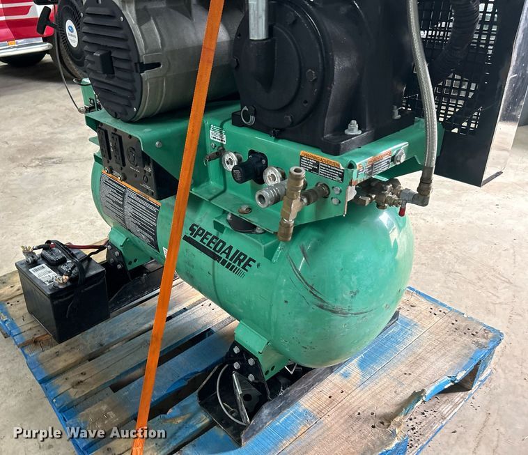 image for item LV9093 Speed Aire 15D802  welder/generator