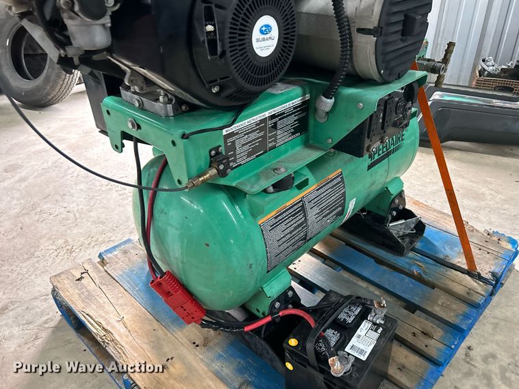 image for item LV9093 Speed Aire 15D802  welder/generator