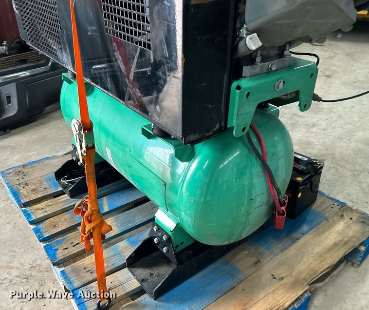 image for item LV9093 Speed Aire 15D802  welder/generator