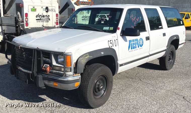 image for item LV9873 1999 Chevrolet Suburban  SUV