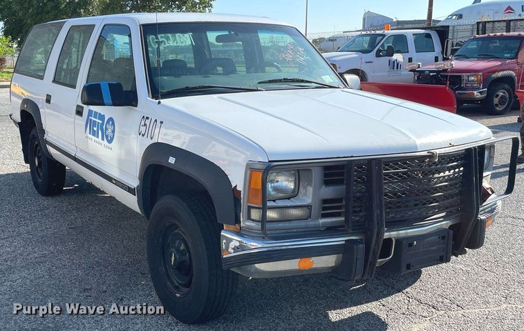 image for item LV9873 1999 Chevrolet Suburban  SUV