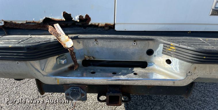 image for item LV9873 1999 Chevrolet Suburban  SUV