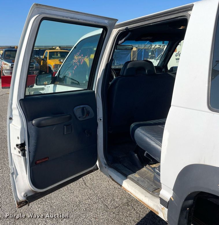 image for item LV9873 1999 Chevrolet Suburban  SUV