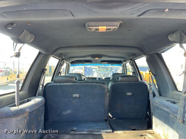 image for item LV9873 1999 Chevrolet Suburban  SUV